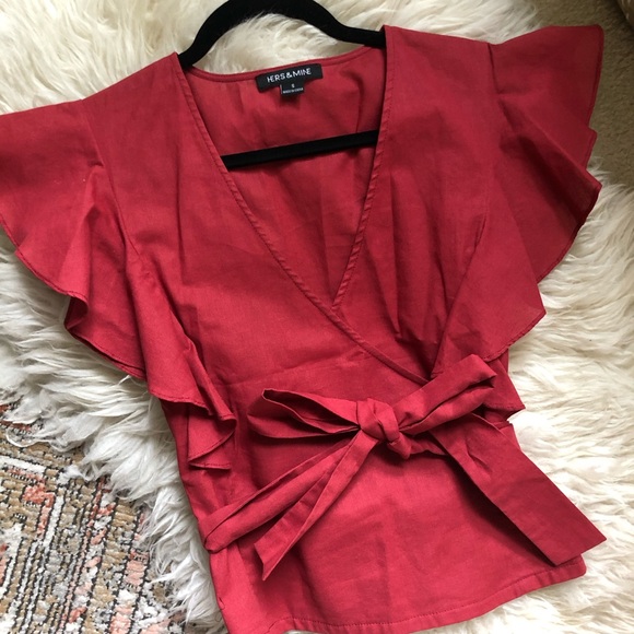 🌹 Red Linen Ruffle Blouse 🌹 - Picture 2 of 7
